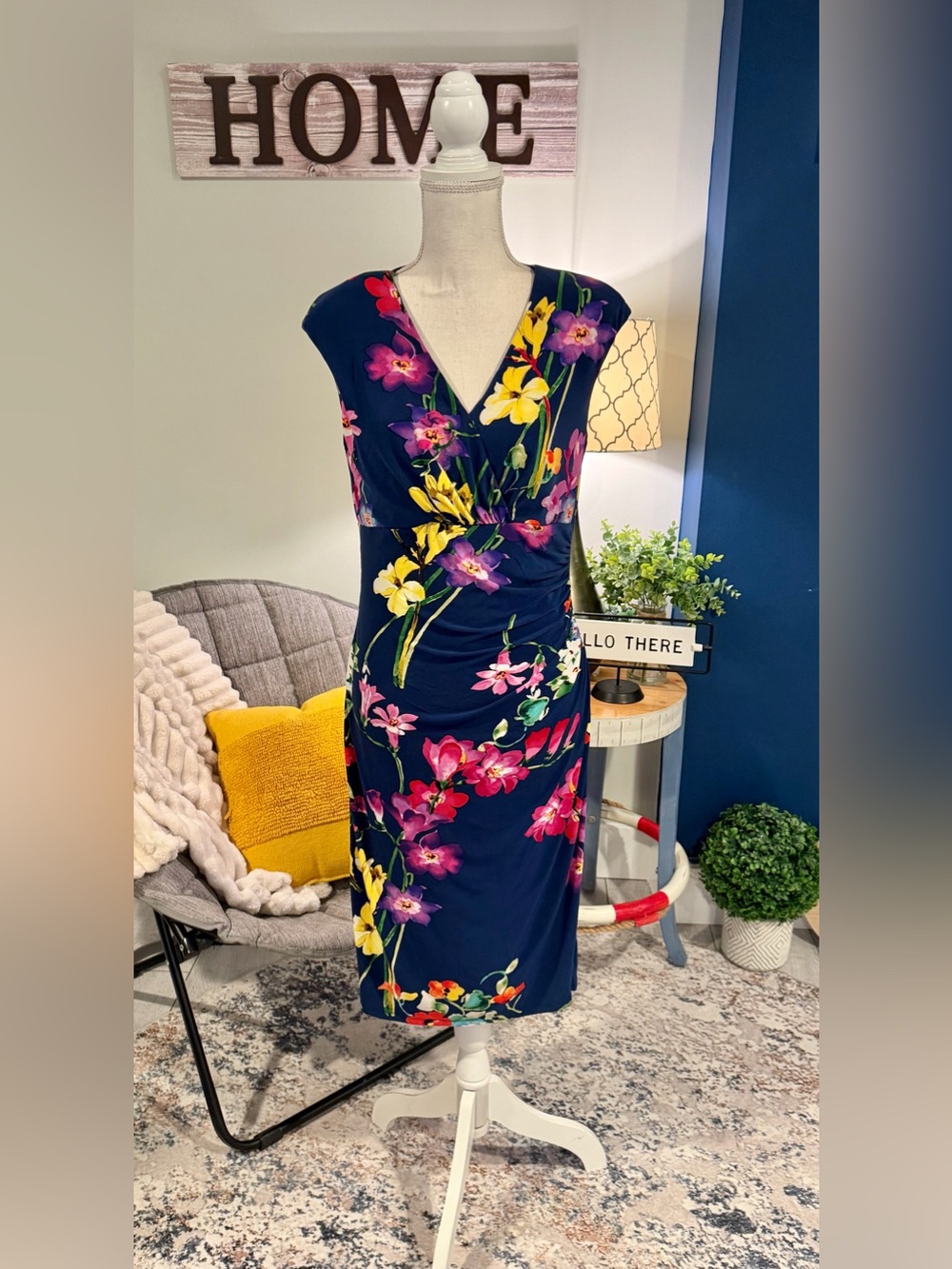 Lauren Ralph Lauren Floral Ruched Midi Dress 12 - Picture 2 of 10